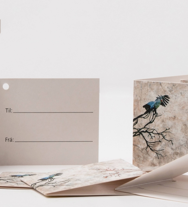 Merkispjöld á pakka